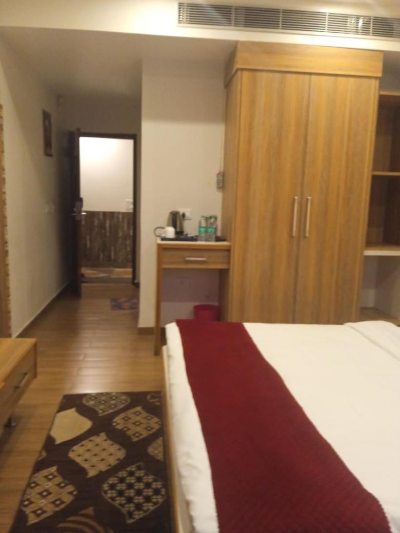Hotel President Bharwain Zewnętrze zdjęcie